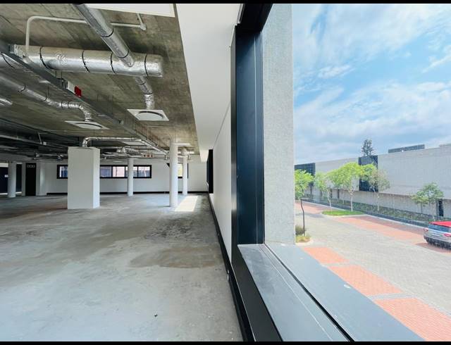 389M² OFFICE TO LET IN WATERFALL